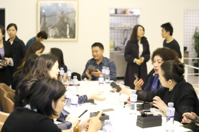 A.I.國貨訊飛翻譯機助力進博會 入駐上海田子坊，讓世界“聊得來”